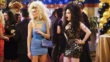 "2 Broke Girls" And the Ten Inches | ShotOnWhat?