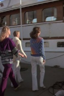 &quot;Charlie's Angels&quot; Cruising Angels