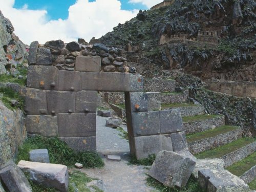 &quot;Ancient Aliens&quot; Aliens and Ancient Engineers