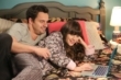 "New Girl" Clavado En Un Bar | ShotOnWhat?